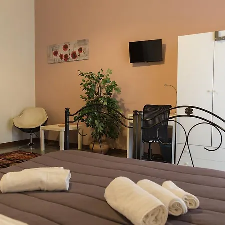 Tra L'etna E Il Mare Bed & Breakfast Catánia